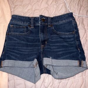 Barely worn Aeropostale shorts mid rise